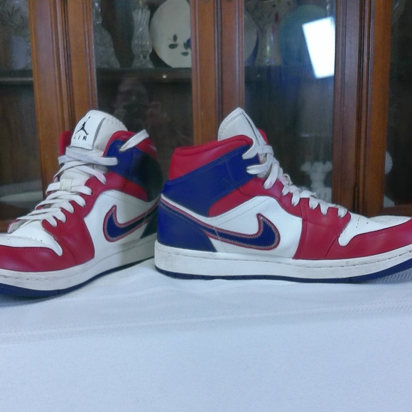 EC Nike Air Jordan 1 Retro ‘USA’ Mid SE Sneakers Woman’s Sz US 8.5/EU 40 - Picture 7 of 12